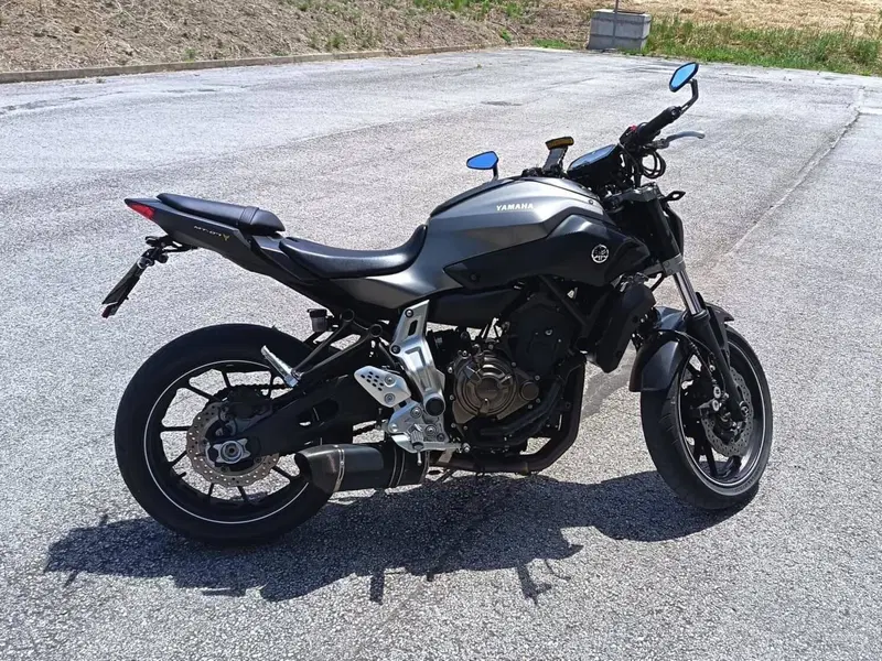 Yamaha MT-07 (2014 - 16) (3)