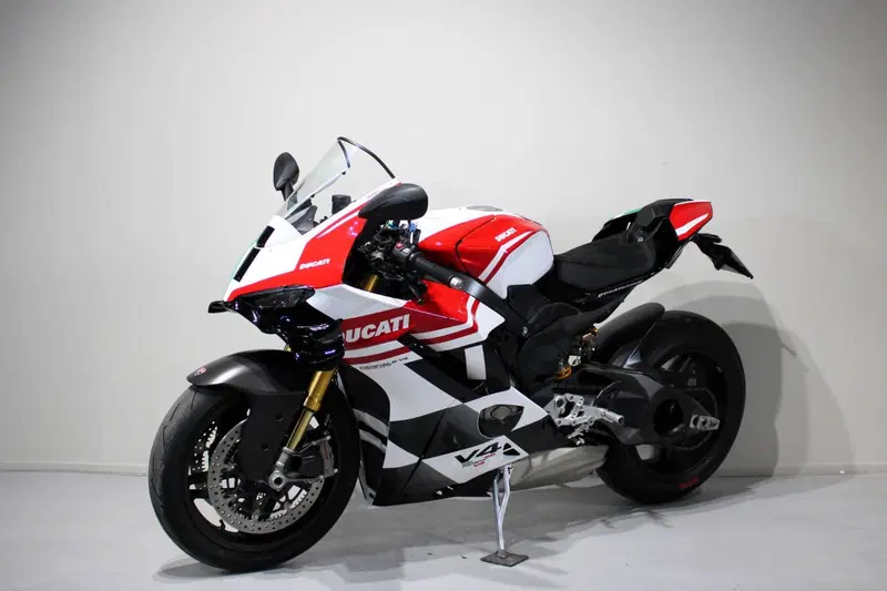Ducati Panigale V4 Tricolore (2025 - 26) (3)
