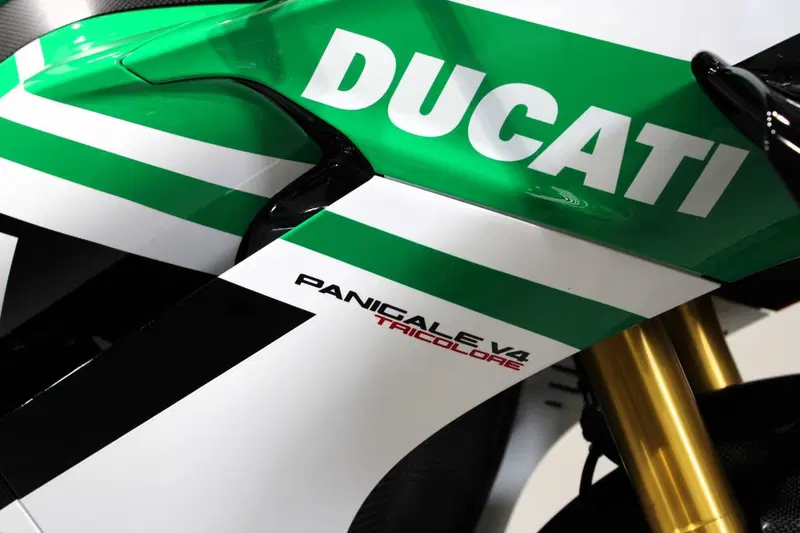 Ducati Panigale V4 Tricolore (2025 - 26) (8)