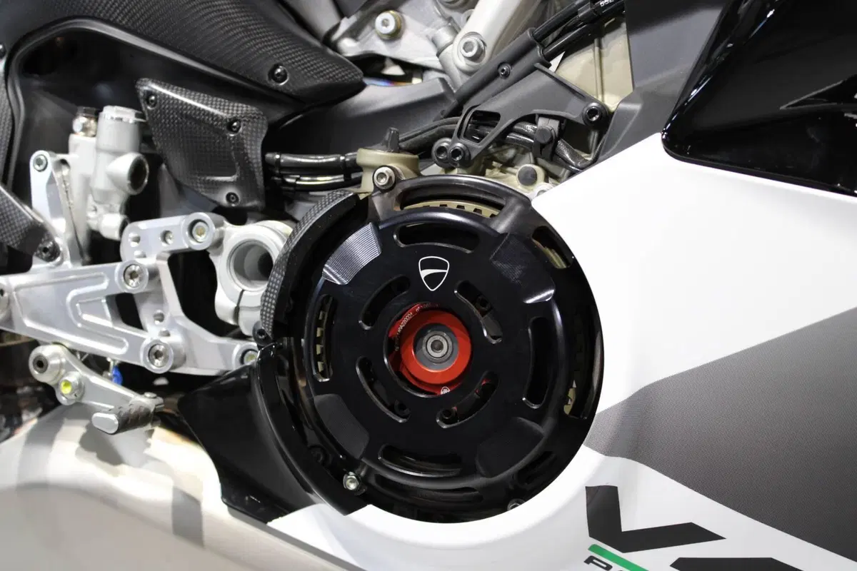 Ducati Panigale V4 Tricolore (2025 - 26) (9)