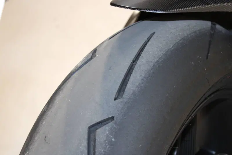 Ducati Panigale V4 Tricolore (2025 - 26) (13)