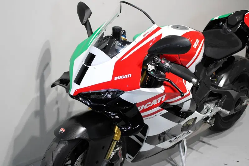 Ducati Panigale V4 Tricolore (2025 - 26) (14)