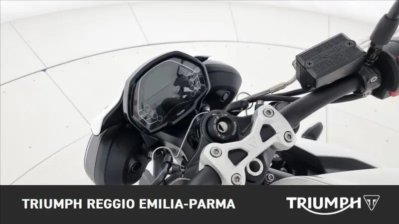 Triumph Street Triple 765 R (2023 - 26) (9)