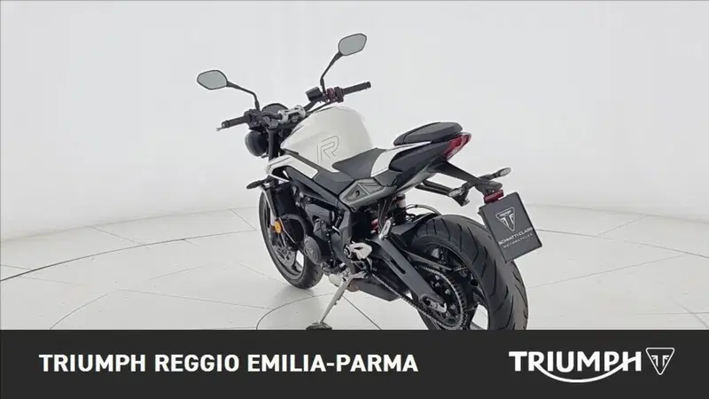 Triumph Street Triple 765 R (2023 - 26) (3)