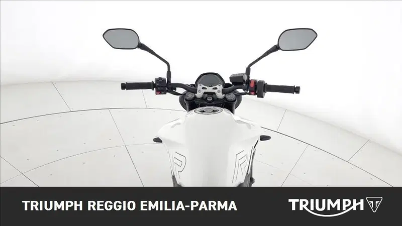 Triumph Street Triple 765 R (2023 - 26) (15)
