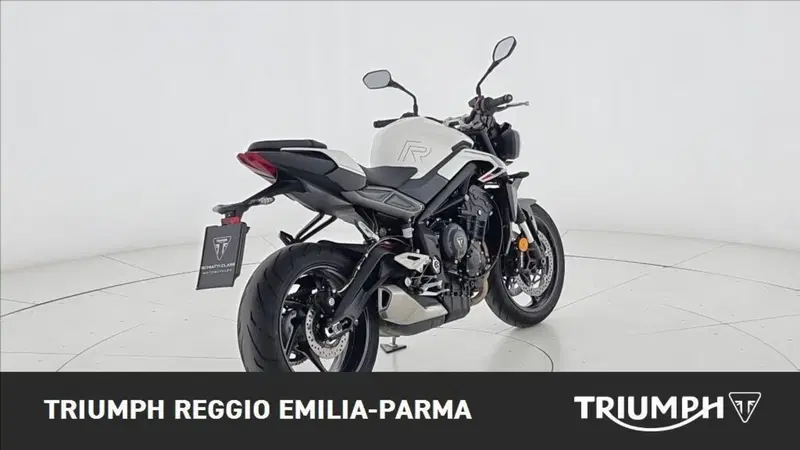 Triumph Street Triple 765 R (2023 - 26) (8)