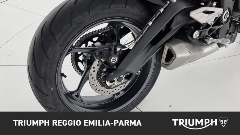Triumph Street Triple 765 R (2023 - 26) (16)