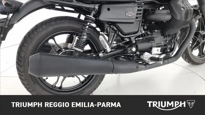 Moto Guzzi V7 III Stone Night Pack (2019 - 20) (19)