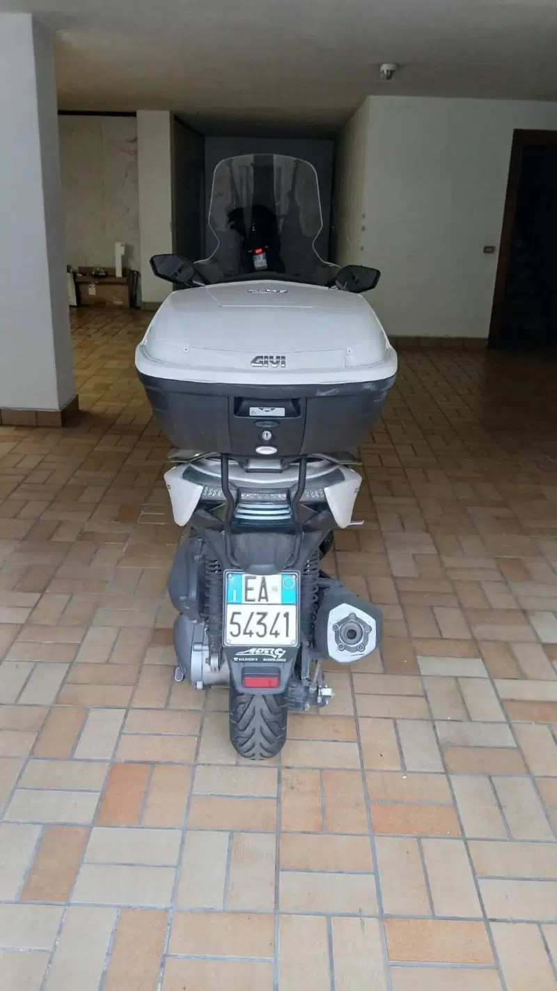 Kymco Xciting 400i (2012 - 17) (4)