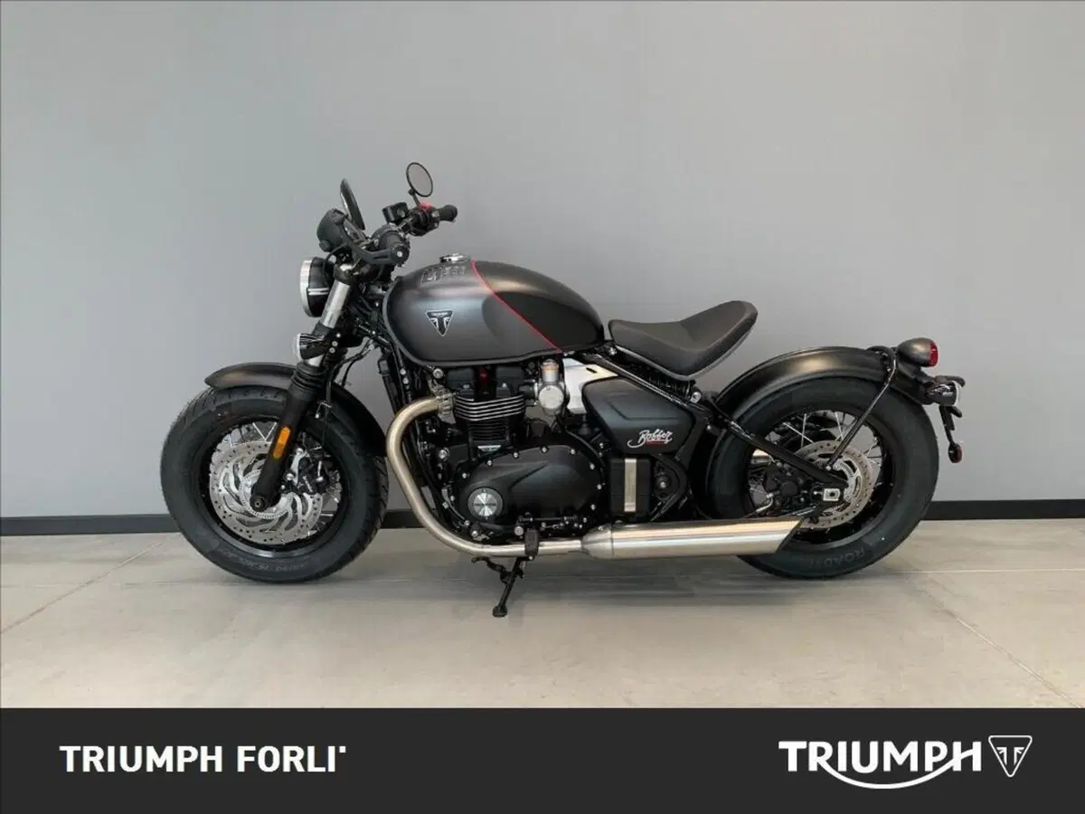 Triumph Bonneville Bobber 1200 (2026) (4)