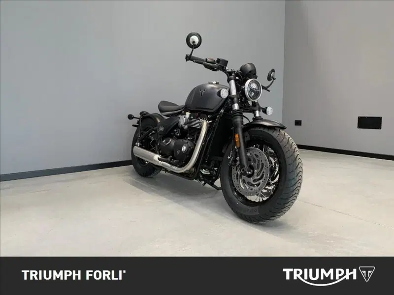 Triumph Bonneville Bobber 1200 (2026) (2)
