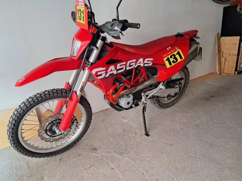 GASGAS ES 700 (2022 - 26) (3)