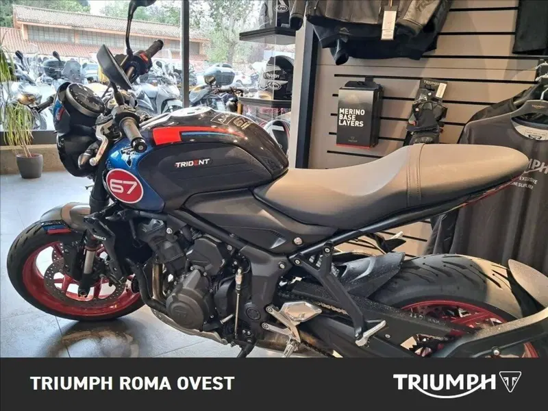 Triumph Trident 660 Triple Tribute Edition (2025 - 26) (2)