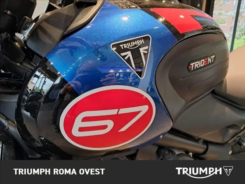Triumph Trident 660 Triple Tribute Edition (2025 - 26) (5)