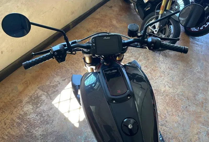 Indian FTR 1200 R Carbon (2021 - 25) (20)