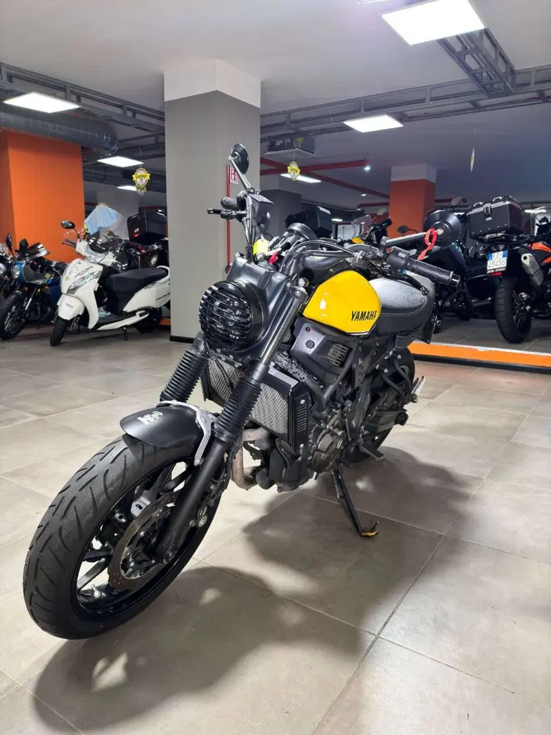 Yamaha XSR 700 ABS 60th Anniversary (2016 - 18) (3)