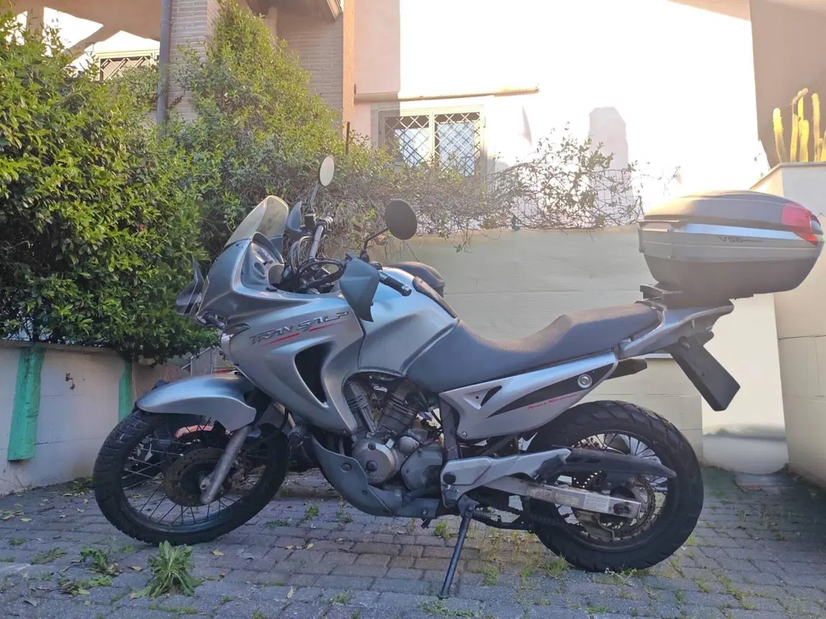 Honda Transalp XL 650V (2005 - 06) (2)