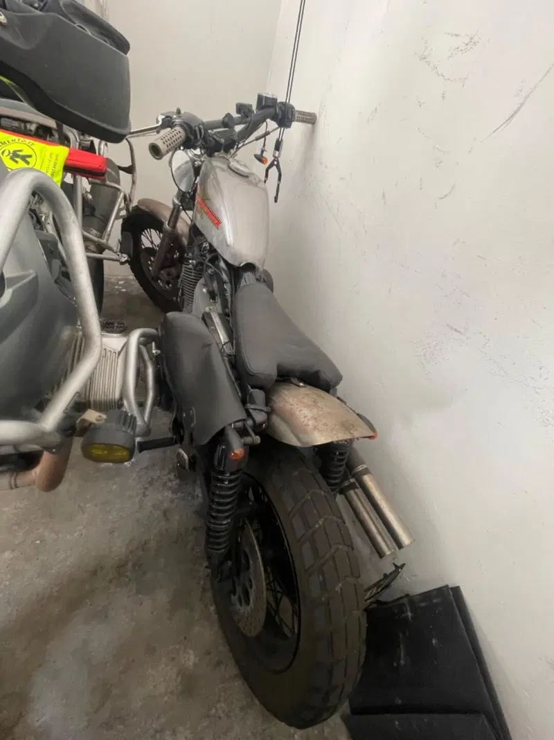 Harley-Davidson 883 Hugger (1994 - 00) - XLH (3)