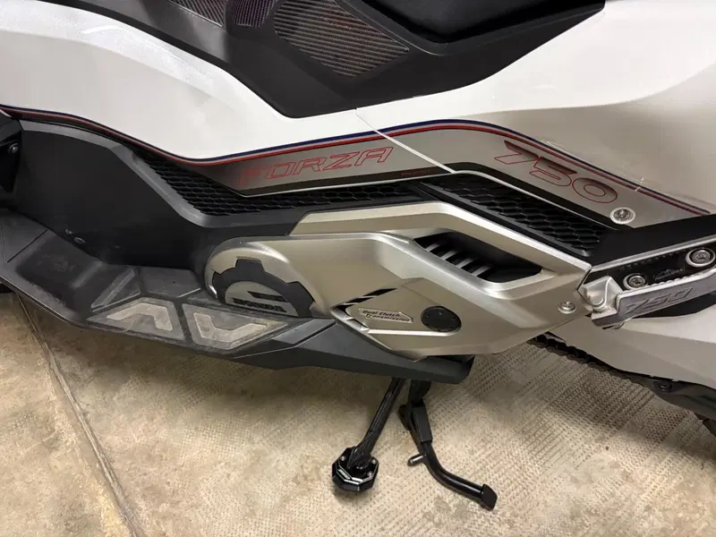 Honda Forza 750 DCT (2021 - 24) (3)