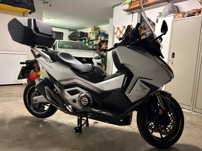 Honda Forza 750 DCT (2021 - 24) (10)