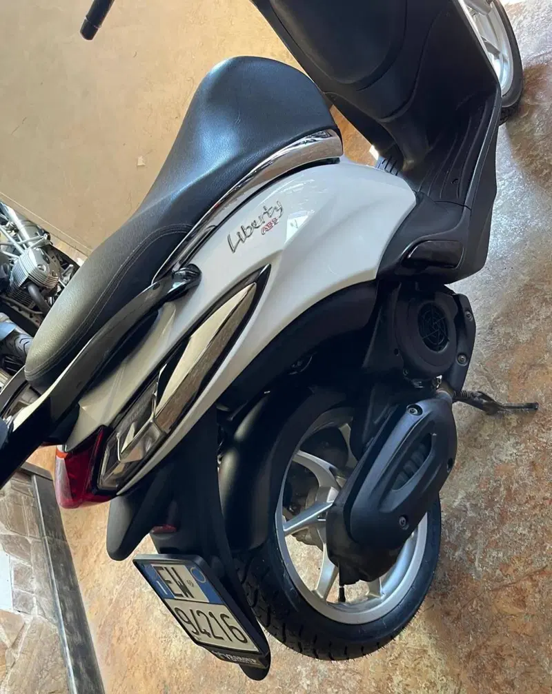 Piaggio Liberty 150 3V ABS (2021 - 24) (11)