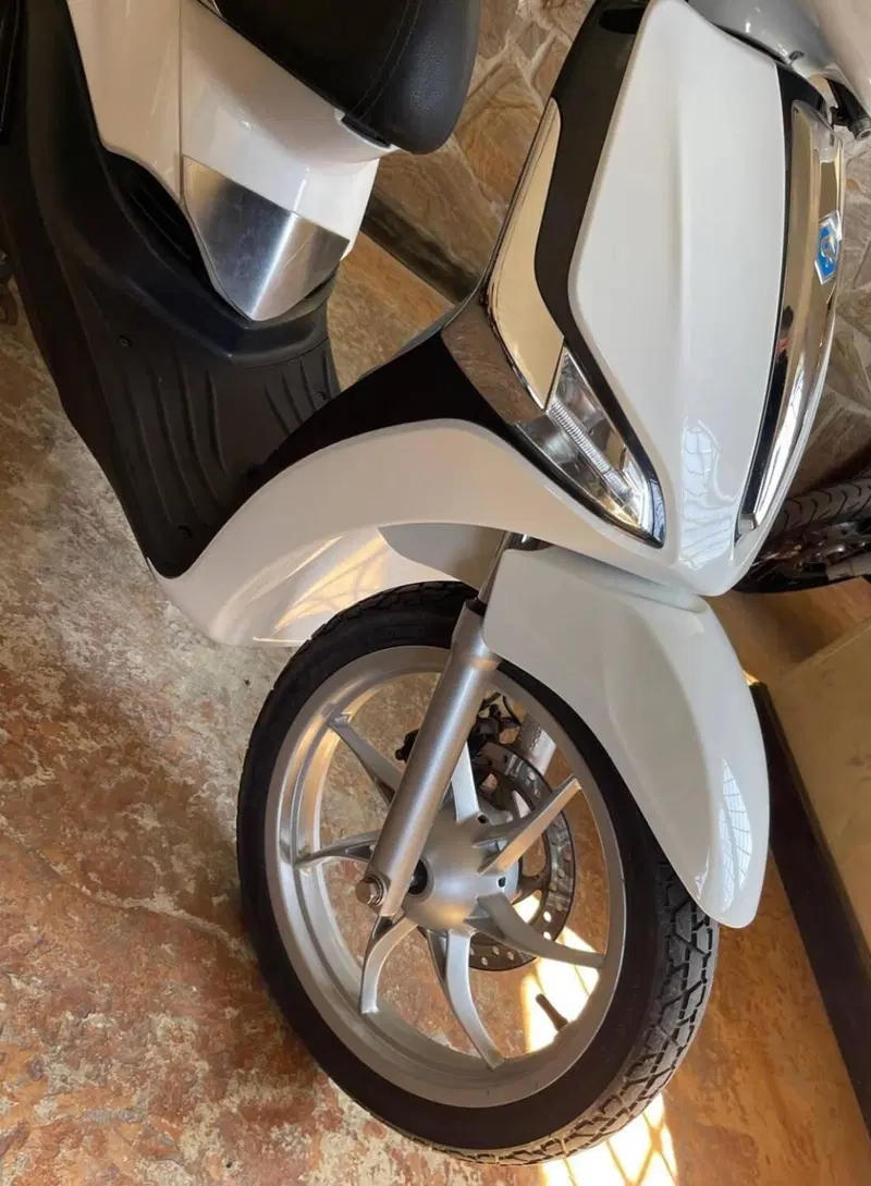 Piaggio Liberty 150 3V ABS (2021 - 24) (12)