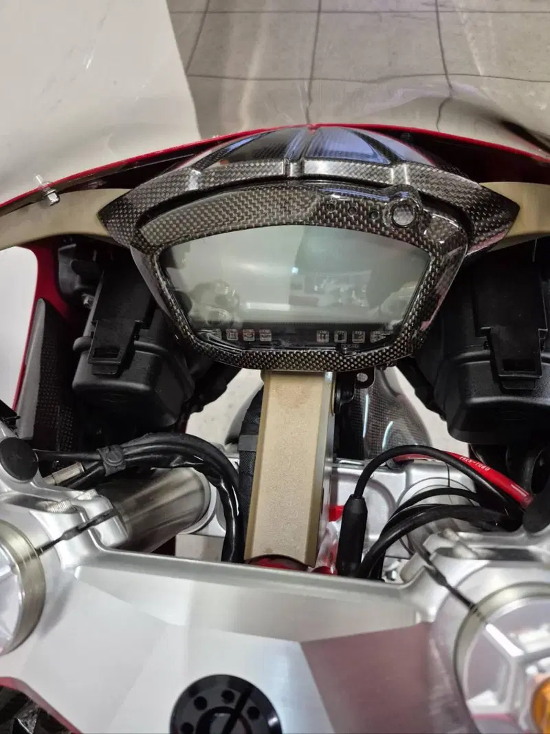 Ducati 848 (2007 - 13) (5)