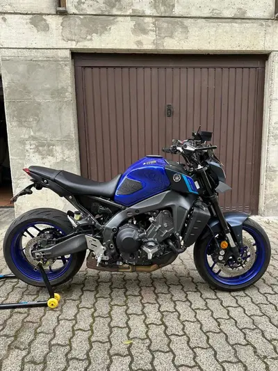 Yamaha MT-09 (2021 - 23) usata
