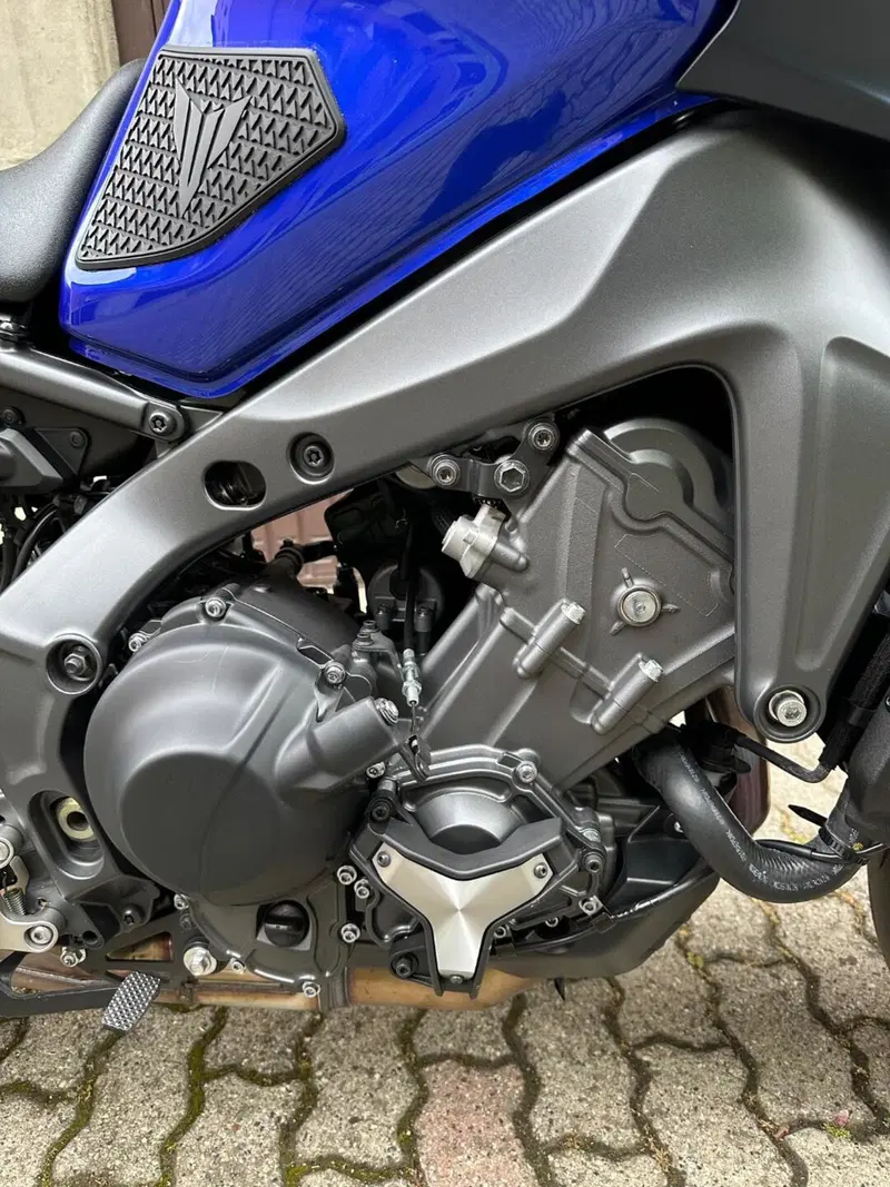 Yamaha MT-09 (2021 - 23) (4)