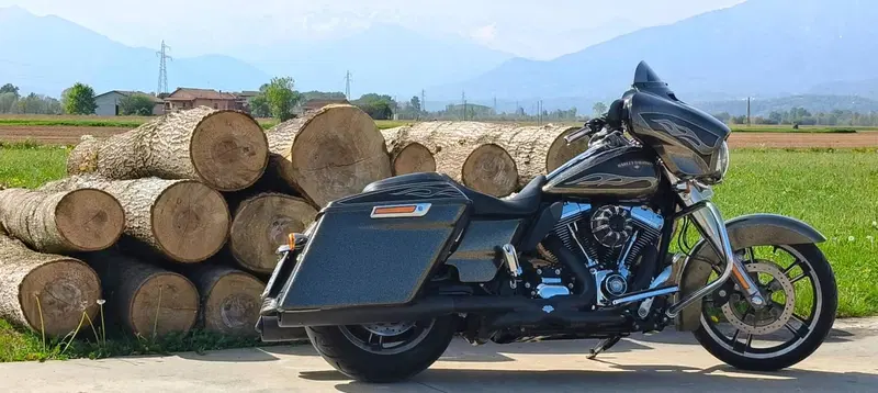 Harley-Davidson 1690 Street Glide Special (2014 - 16) - FLHX (4)