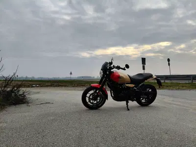 Royal Enfield Guerrilla 450 (2024 - 26) usata