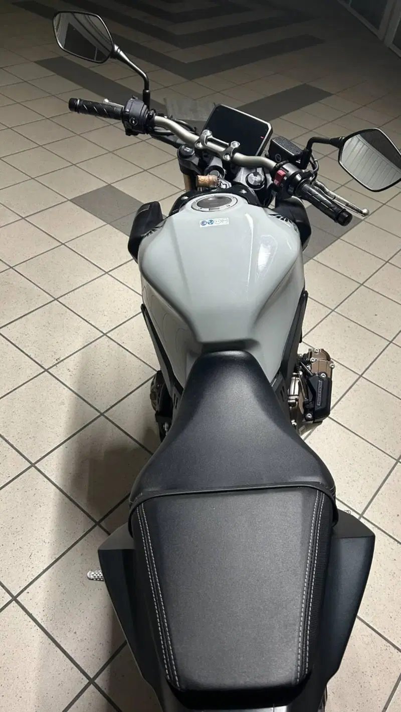 Honda CB 650 R E-Clutch (2024 - 26) (5)