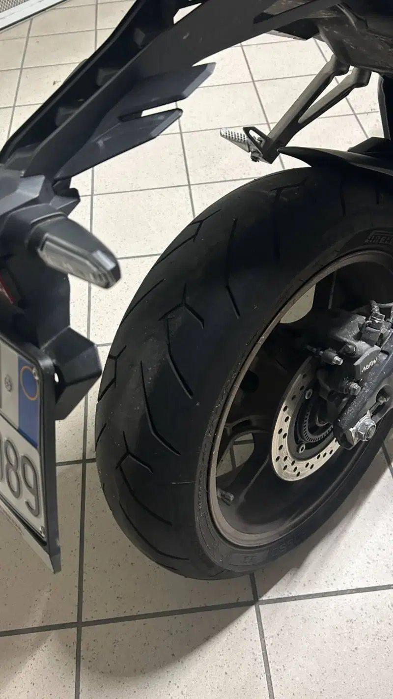 Honda CB 650 R E-Clutch (2024 - 26) (8)