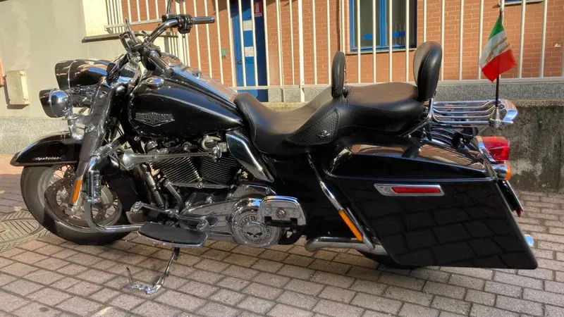Harley-Davidson 107 Road King Classic (2017 - 18) - FLHRC (5)