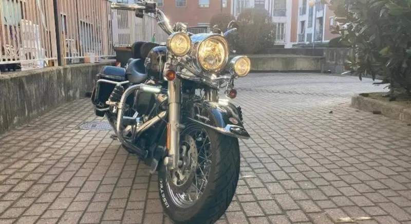 Harley-Davidson 107 Road King Classic (2017 - 18) - FLHRC (7)