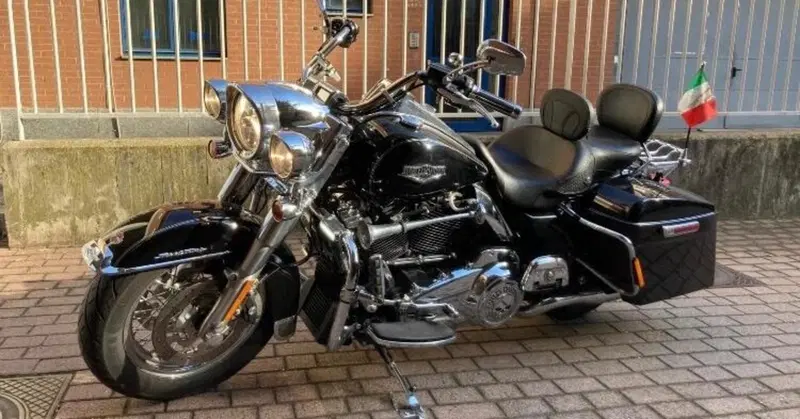 Harley-Davidson 107 Road King Classic (2017 - 18) - FLHRC (12)