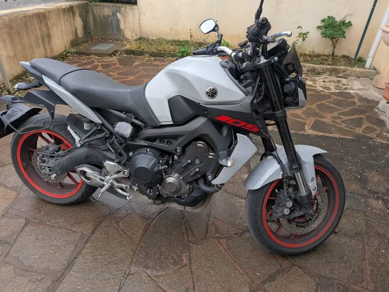 Yamaha MT-09 (2017 - 20) (3)