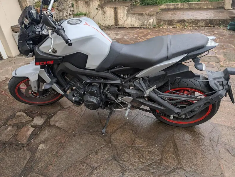 Yamaha MT-09 (2017 - 20) (5)