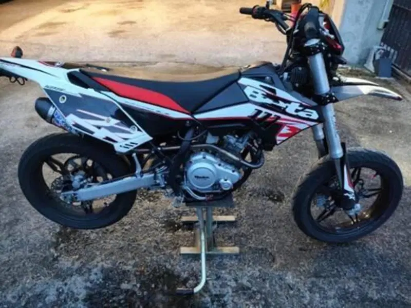 Betamotor RR 125 4T Motard LC (2018 - 20) (4)