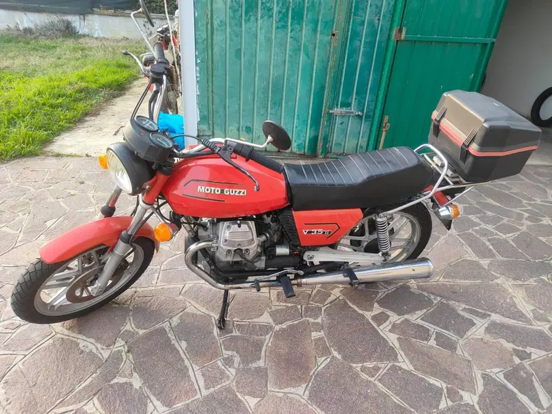 Moto Guzzi V35 II (3)