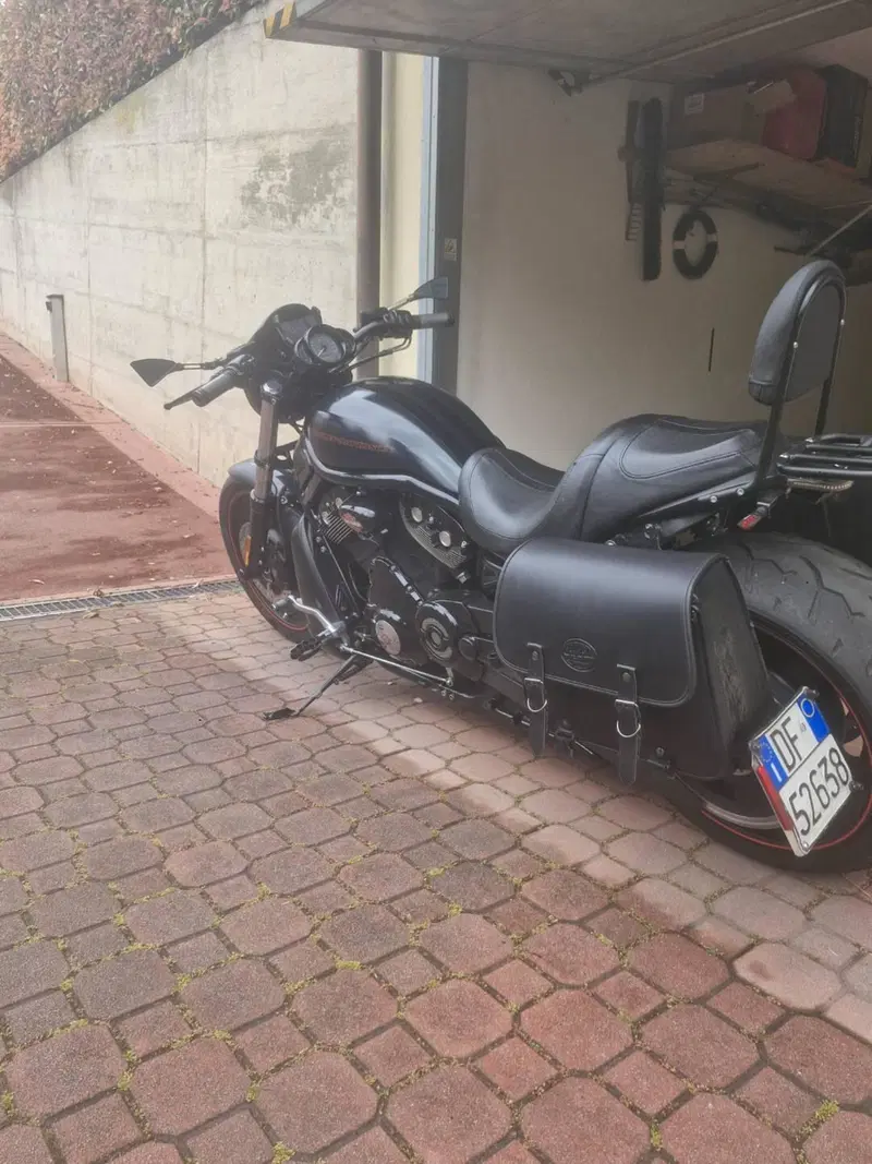 Harley-Davidson V rod  night rod  (6)