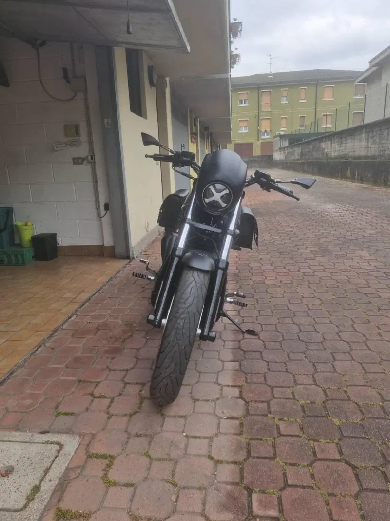 Harley-Davidson V rod  night rod  (7)