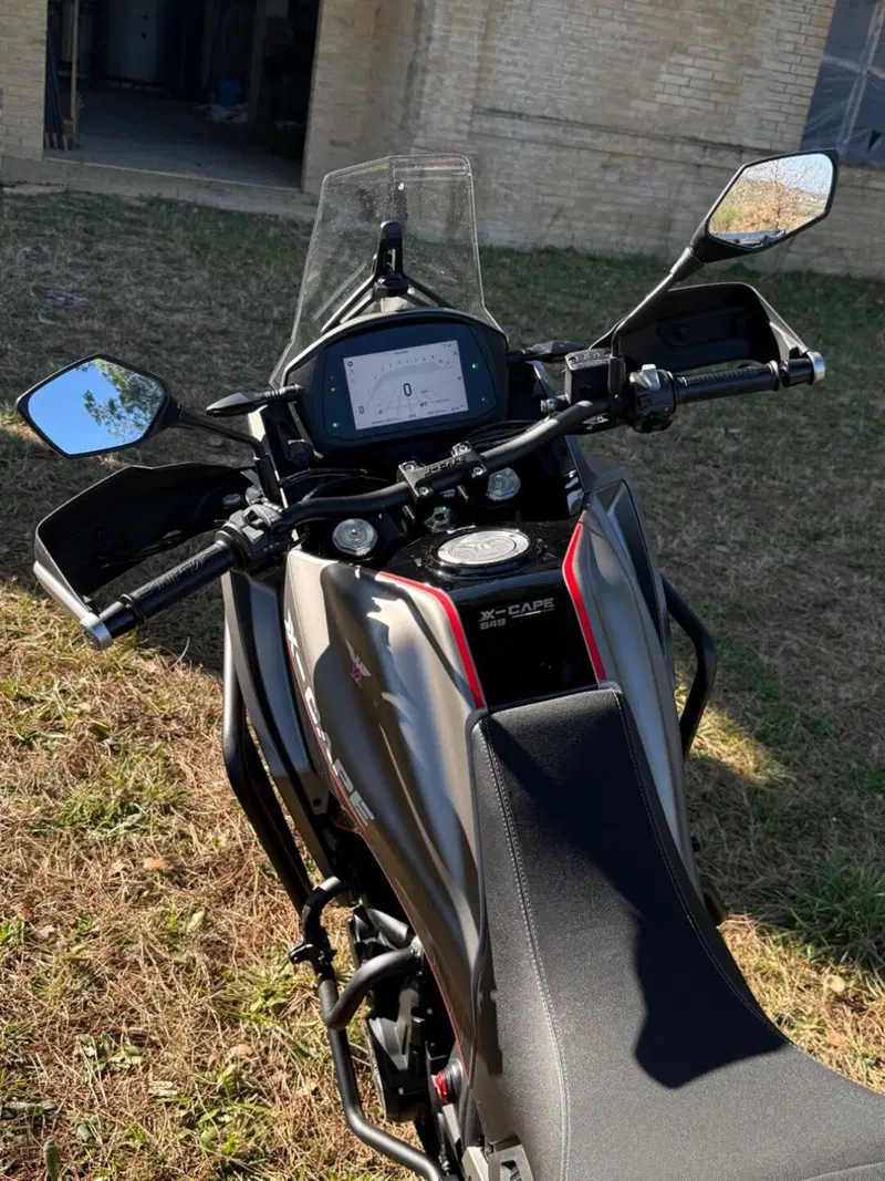 Moto Morini X-Cape 650 (2021 - 26) (2)