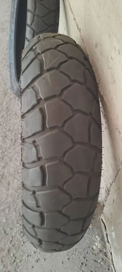 vendo pneumatici Anakee con 3000 km BMW
