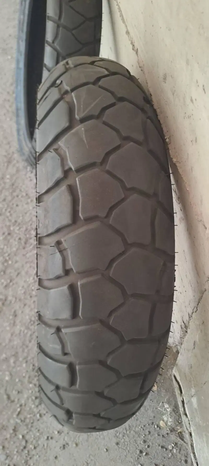 vendo pneumatici Anakee con 3000 km BMW