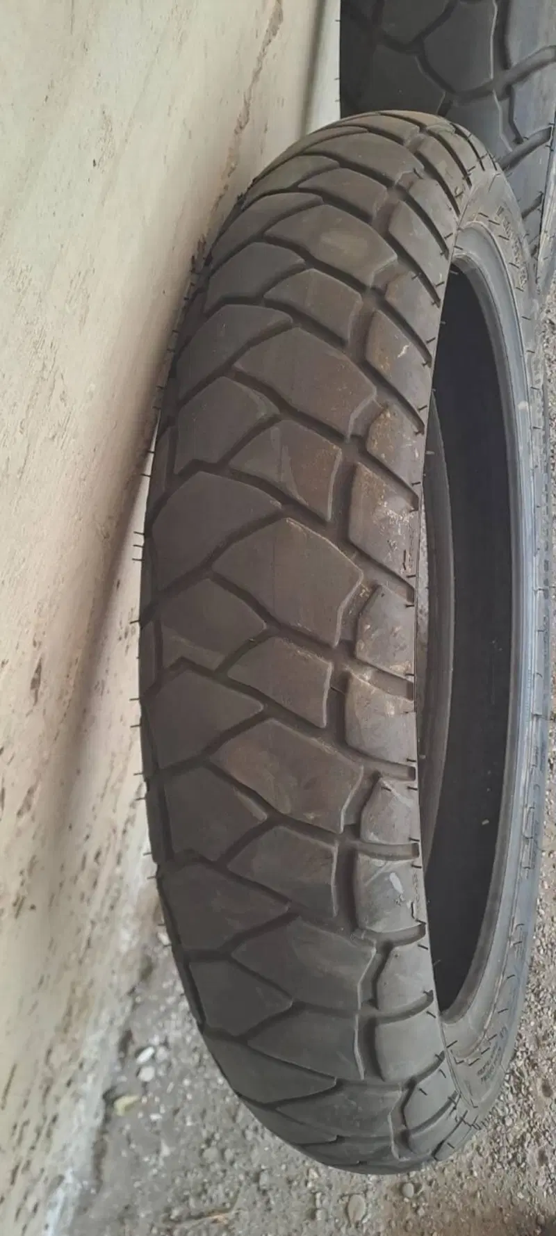vendo pneumatici Anakee con 3000 km BMW (2)