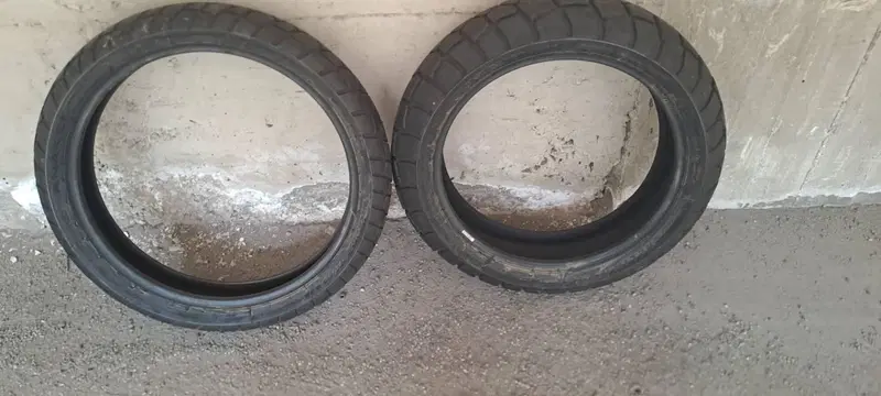 vendo pneumatici Anakee con 3000 km BMW (3)