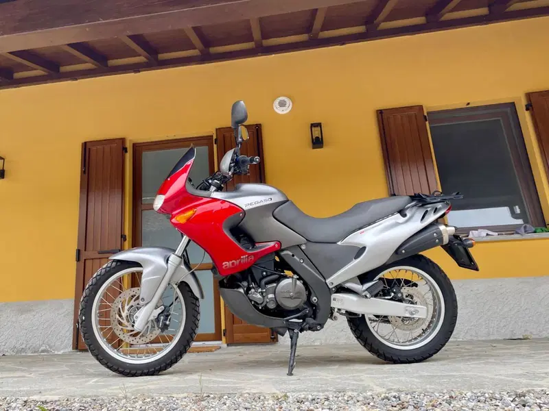 Aprilia Pegaso 650 IE (2003 - 04)