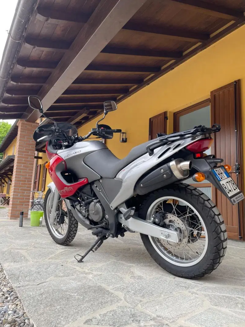 Aprilia Pegaso 650 IE (2003 - 04) (2)