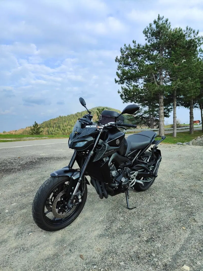 Yamaha MT-09 (2017 - 20) (3)